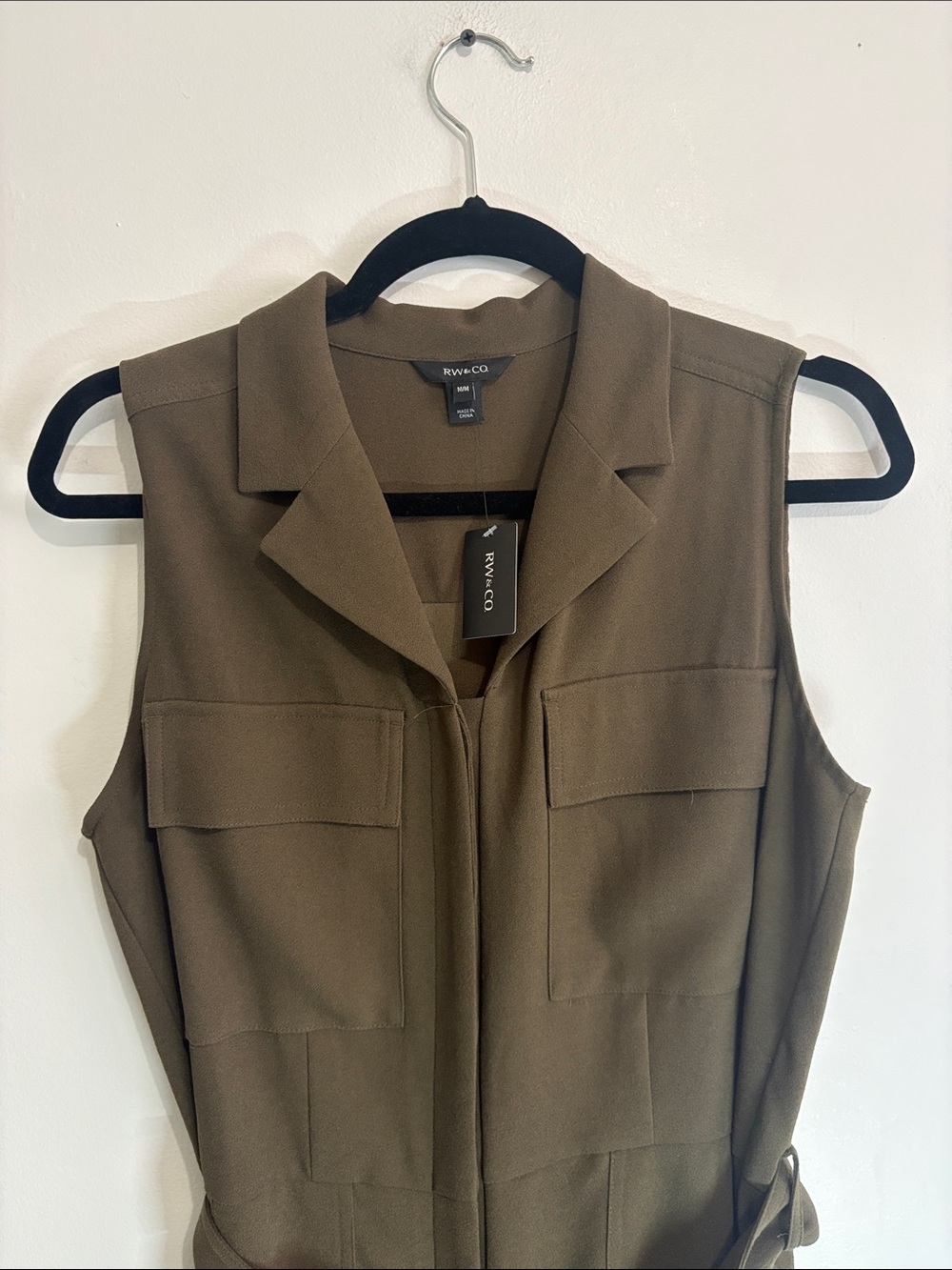 BNWT RW&CO. Olive Green Sleeveless Utility Jumpsuit with Belt size M - Picture 4 of 6